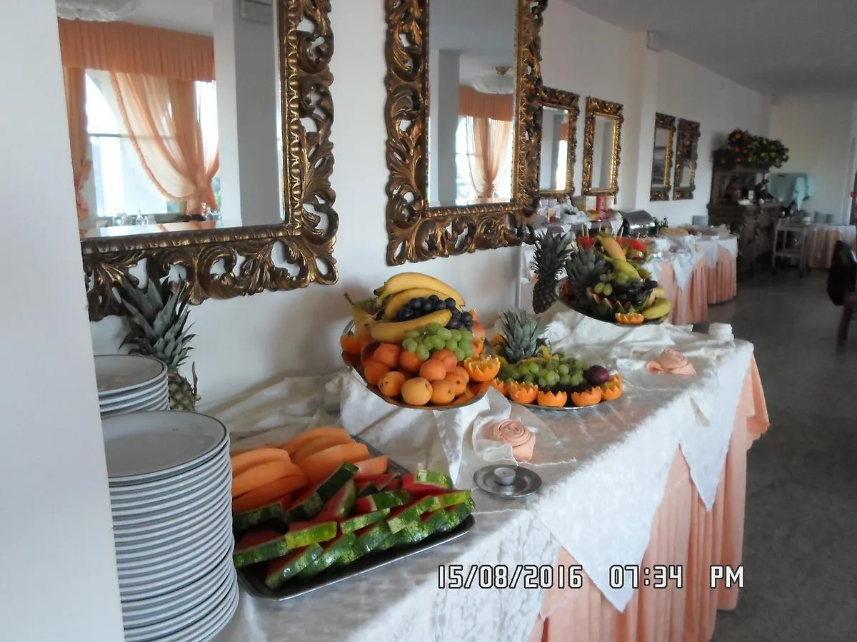 Hotel Negresco Milano Marittima 3*,