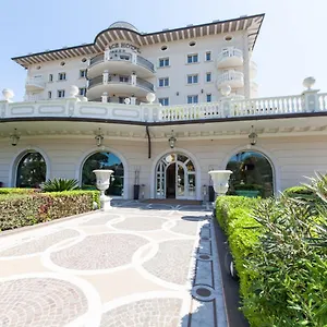 Palace ***** Milano Marittima