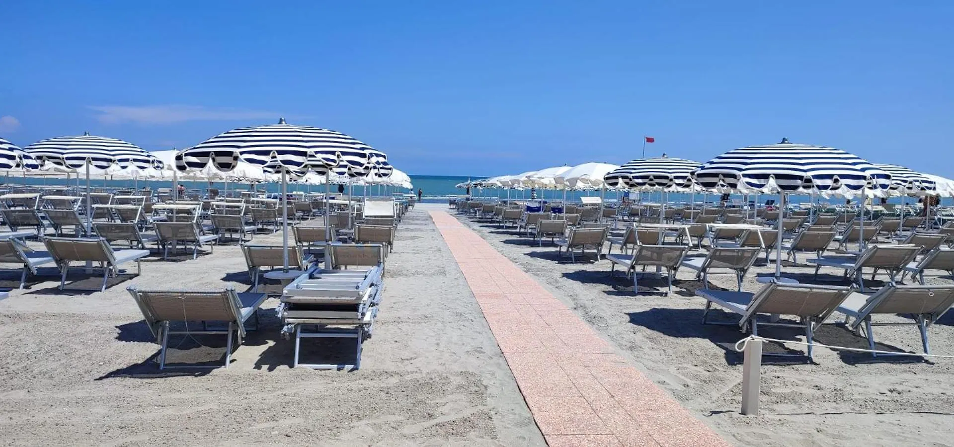 Hotel Negresco Milano Marittima 3*,  Italia