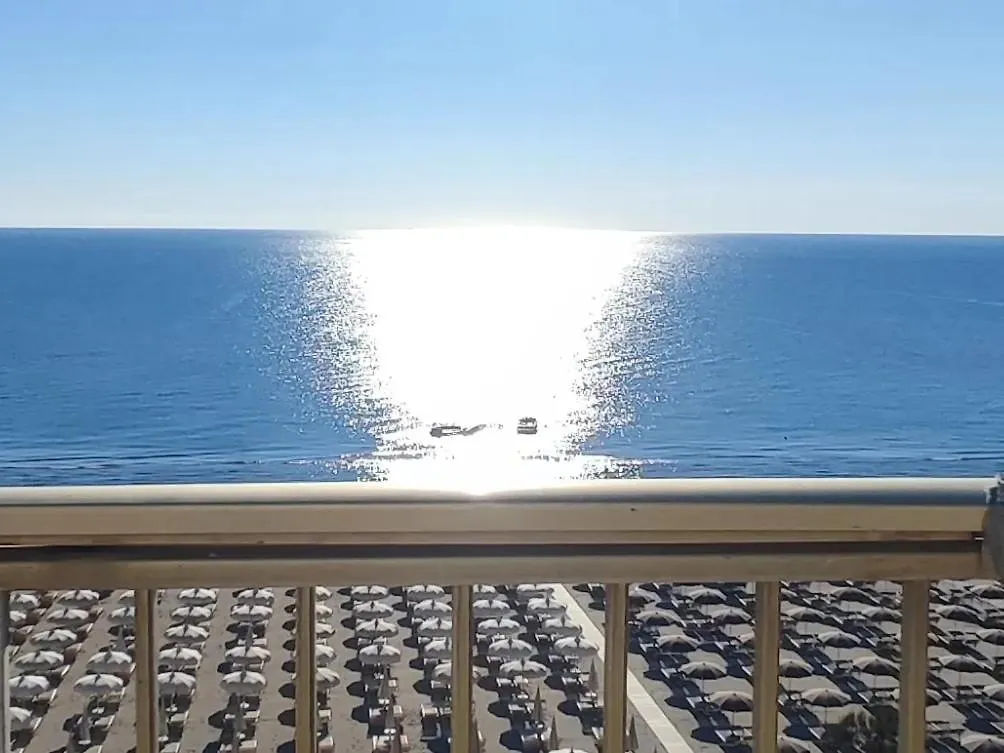 Hotel Negresco Milano Marittima 3*,  Italia